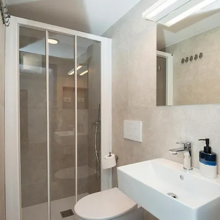 Casa de hóspedes Alibi B11