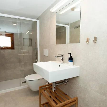 Alibi B11 Guest house